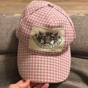 Juicy Couture Pink and Cream Houndstooth Hat